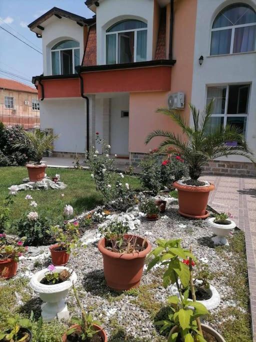 Hotel Lucky 2 Pavel Banya Esterno foto
