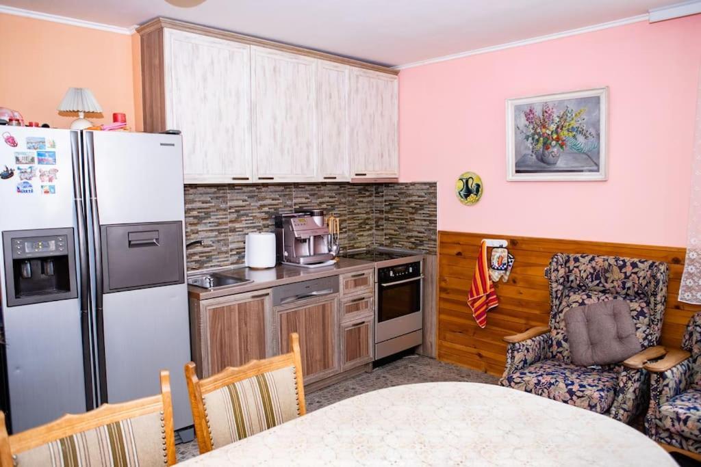 Hotel Lucky 2 Pavel Banya Esterno foto